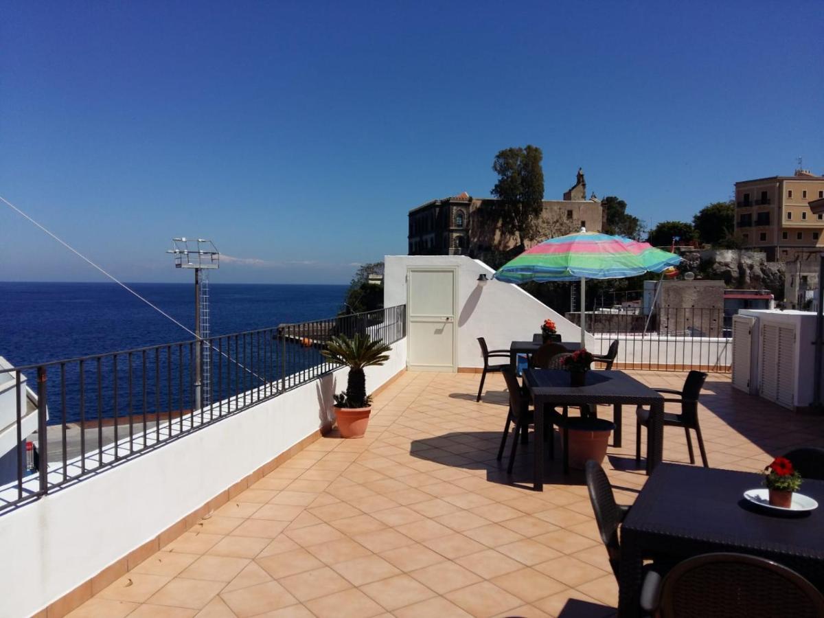 Апартаменти Lipari Centro Storico Flat 7 Min From Port Екстер'єр фото